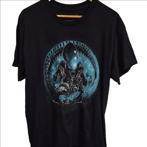Loot Crate Alien Xenomorph Graphic Tee